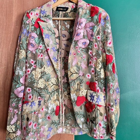 New Floral Pant Suit - Picture 3 of 3